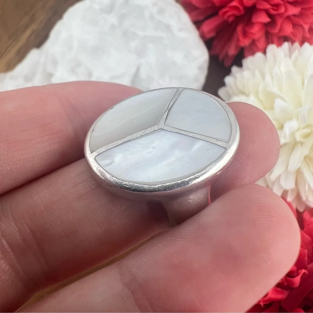 Vintage Chunky Mother of Pearl Inlay Ring Size 6 Sterling Silver Southwestern - Picture 8 of 13